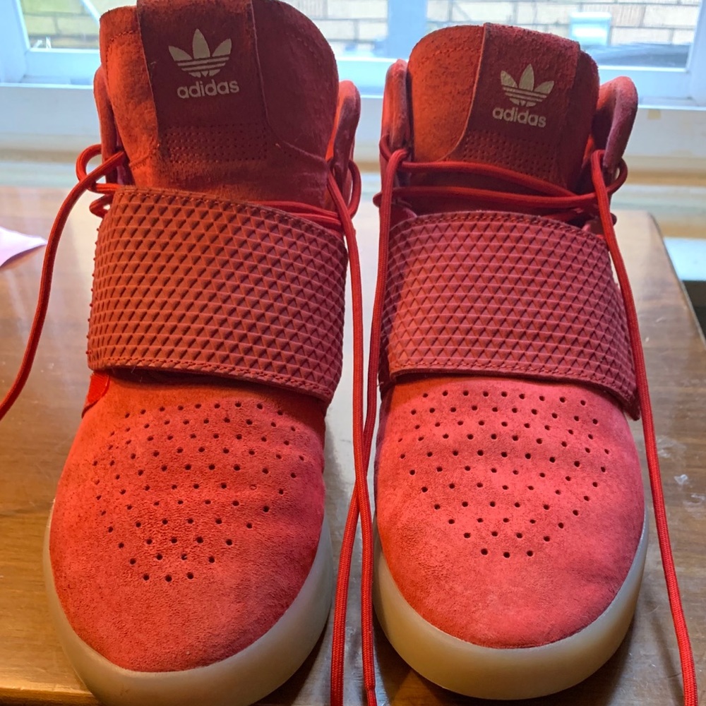 ADIDAS RED TUBULARS